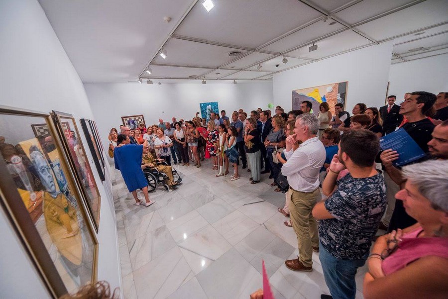 Vista de la exposición durante una visita guiada