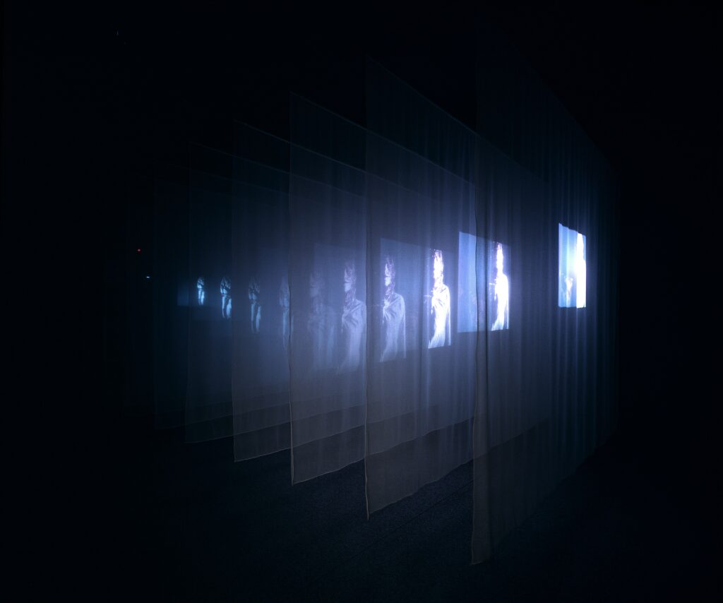 Velos (The Veiling), 1995 Foto Roman Mensing