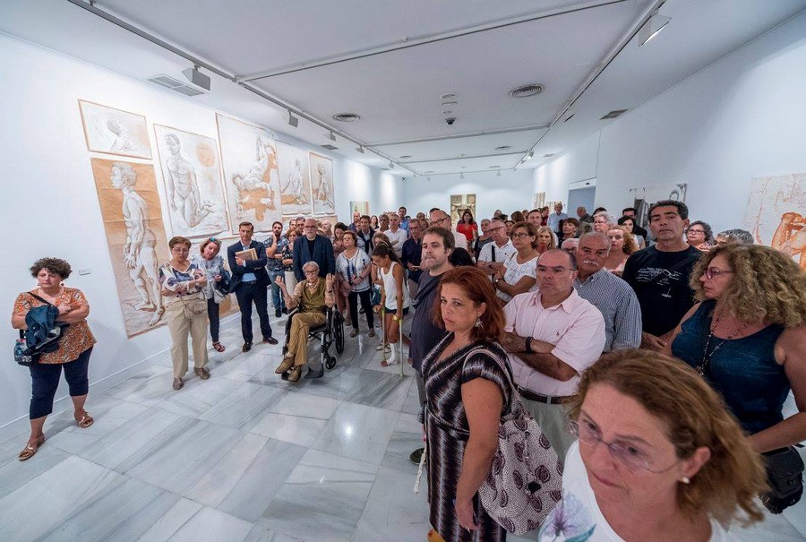 Vista de la exposición durante una visita guiada