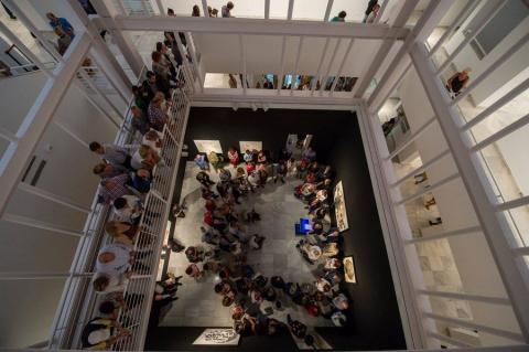 Vista de la inauguración de la exposición